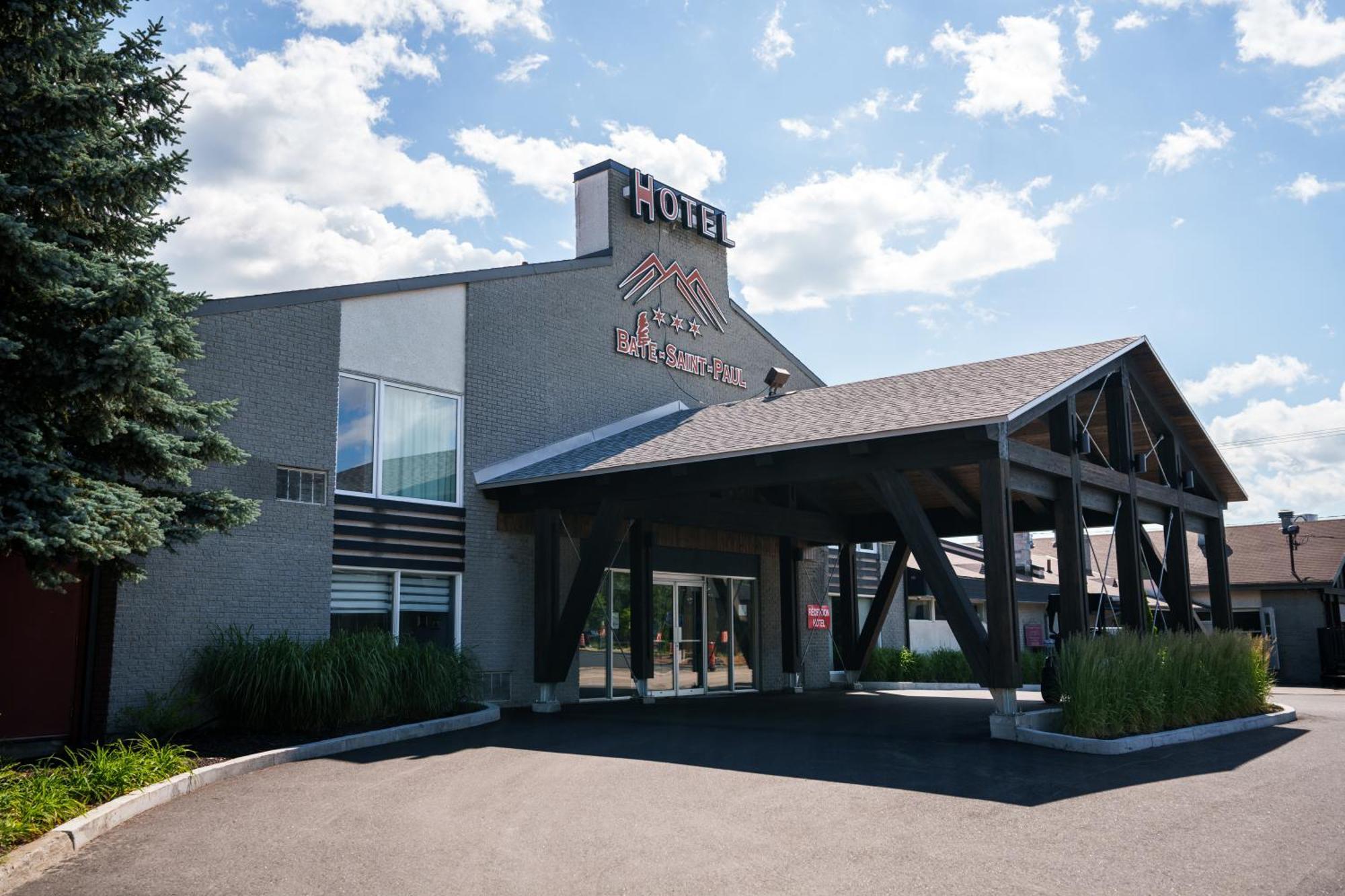 Hotel Baie Saint Paul ภายนอก รูปภาพ