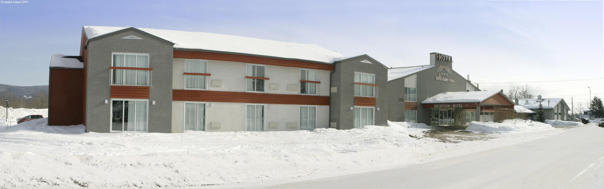 Hotel Baie Saint Paul ภายนอก รูปภาพ