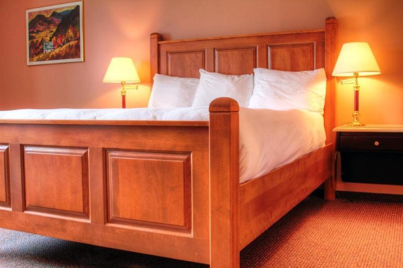 Hotel Baie Saint Paul ภายนอก รูปภาพ