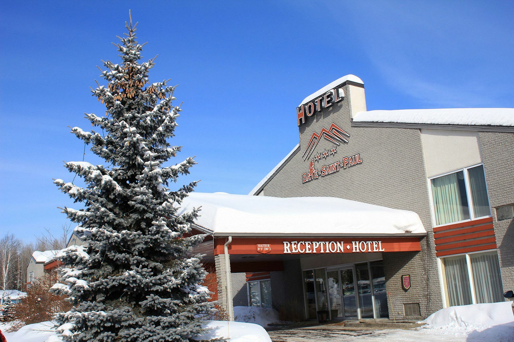 Hotel Baie Saint Paul ภายนอก รูปภาพ